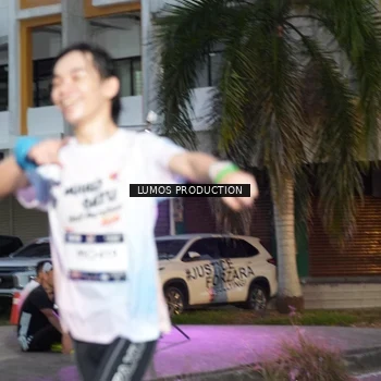 Runner Photo 7990122