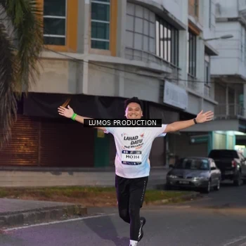 Runner Photo 7990138
