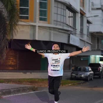 Runner Photo 7990139