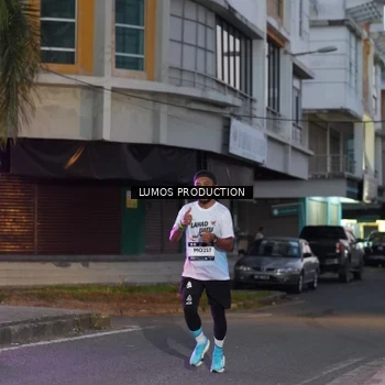 Runner Photo 7990154