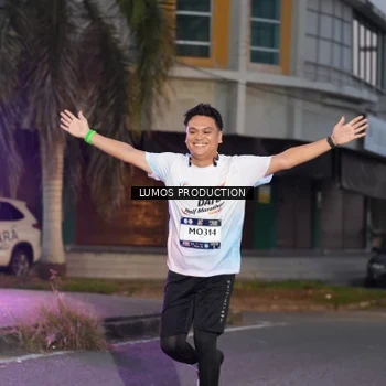 Runner Photo 7990155
