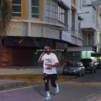 Runner Photo 7990159
