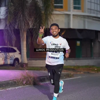 Runner Photo 7990175