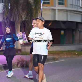 Runner Photo 7990285