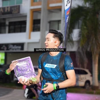 Runner Photo 7990296