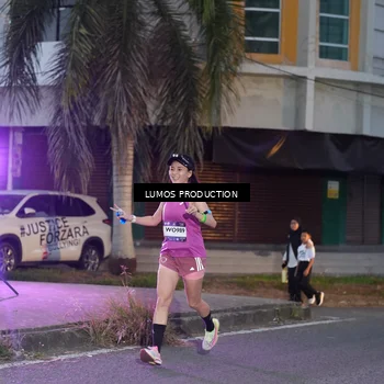 Runner Photo 7990300