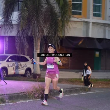 Runner Photo 7990302