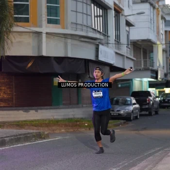 Runner Photo 7990384