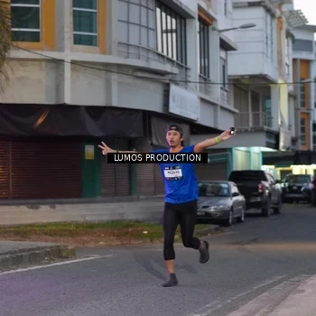 Runner Photo 7990385