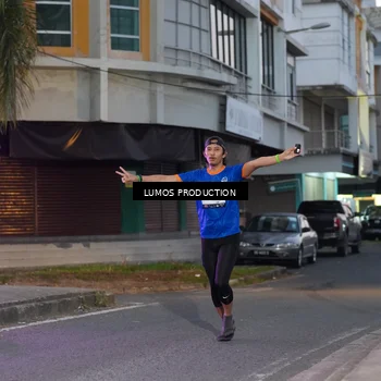Runner Photo 7990389