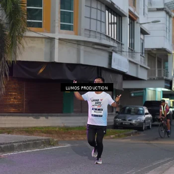 Runner Photo 7990406