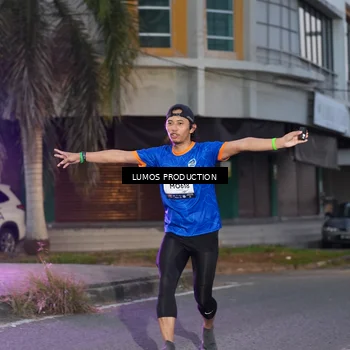 Runner Photo 7990413