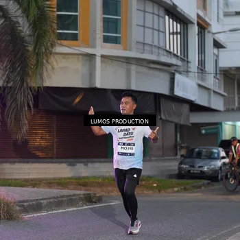 Runner Photo 7990418