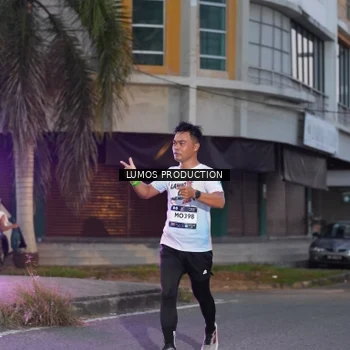 Runner Photo 7990423