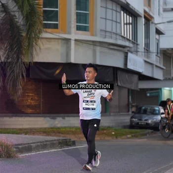 Runner Photo 7990424