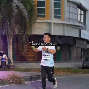 Runner Photo 7990427