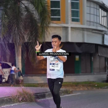 Runner Photo 7990433