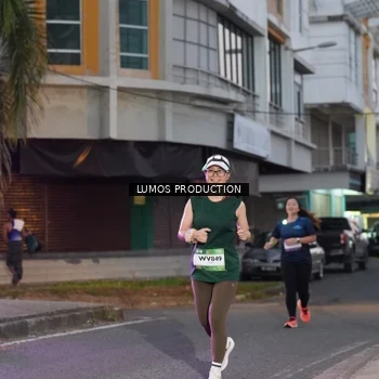 Runner Photo 7990447