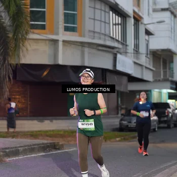 Runner Photo 7990457