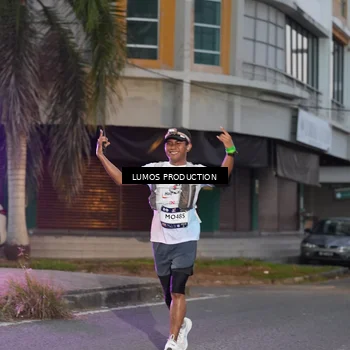 Runner Photo 7990513