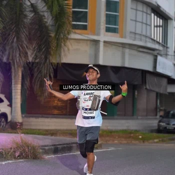 Runner Photo 7990515