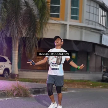Runner Photo 7990518