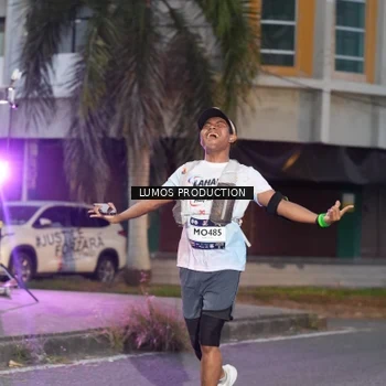 Runner Photo 7990531