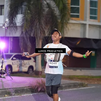 Runner Photo 7990536