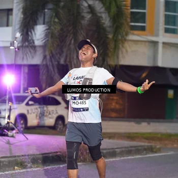 Runner Photo 7990537