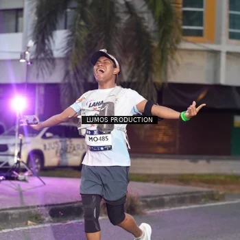 Runner Photo 7990546