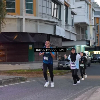 Runner Photo 7990552