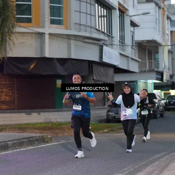Runner Photo 7990564