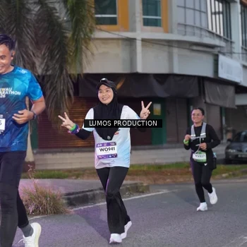 Runner Photo 7990572
