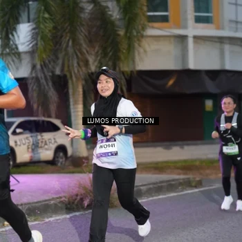 Runner Photo 7990586