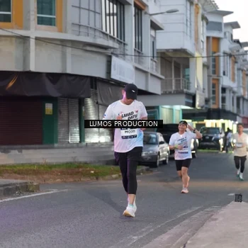 Runner Photo 7990661
