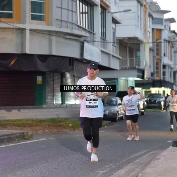 Runner Photo 7990665