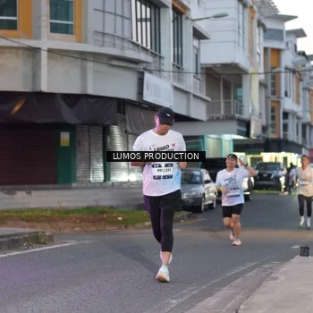 Runner Photo 7990666