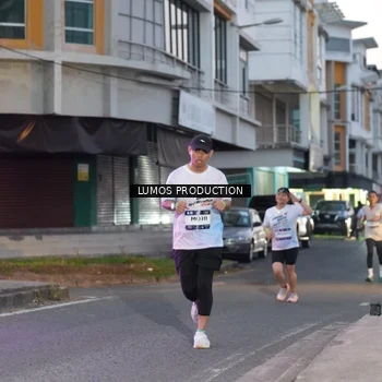 Runner Photo 7990667