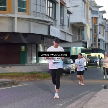 Runner Photo 7990668