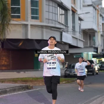 Runner Photo 7990671