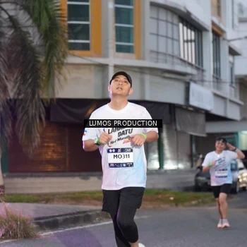 Runner Photo 7990676