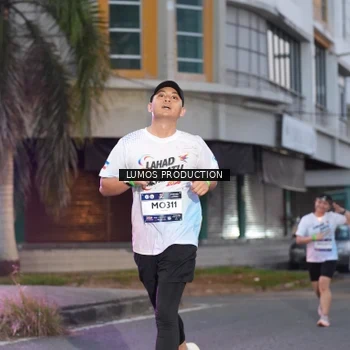 Runner Photo 7990680