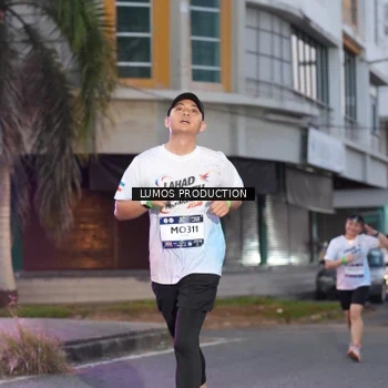 Runner Photo 7990681