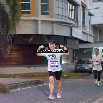 Runner Photo 7990692