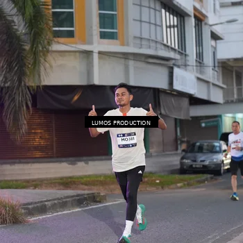 Runner Photo 7990705