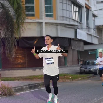 Runner Photo 7990709