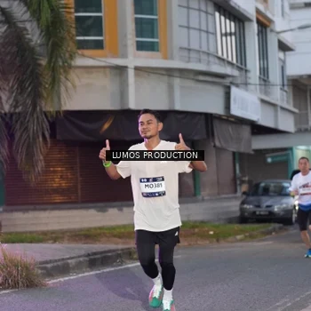 Runner Photo 7990712
