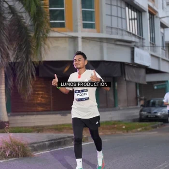 Runner Photo 7990714