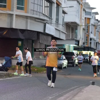 Runner Photo 7990736