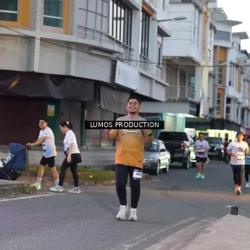 Runner Photo 7990739